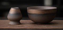 kawio - 2 dílný Matcha set, šedá bronz- miska a stojánek