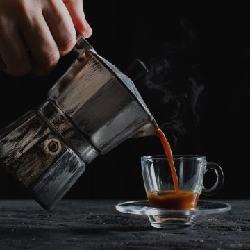 Jak vybrat moka konvičku a připravit v ní dokonalou kávu